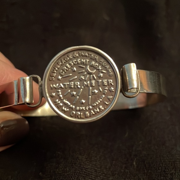 Silver “New Orleans water meter” bracelet - Picture 2 of 5